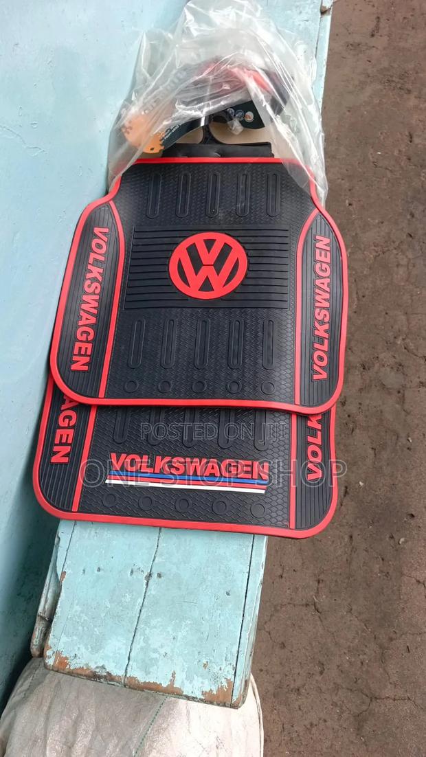 Volkswagen Model Series Universal Floor Mats With Red Accents Logo - thumbnail 2