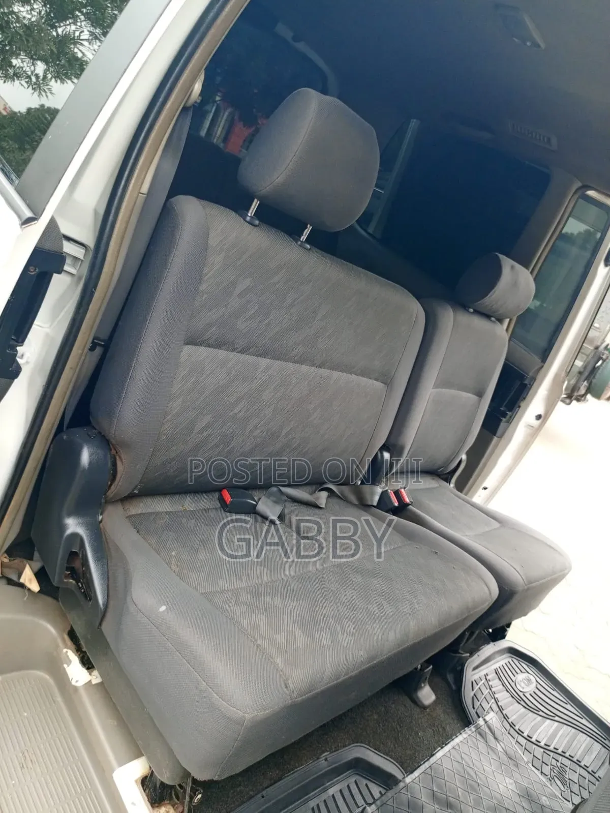 Toyota Noah 2004 White