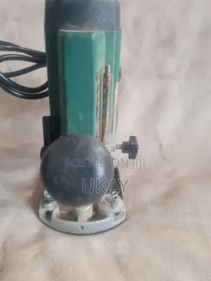 Prouser 900w Router.