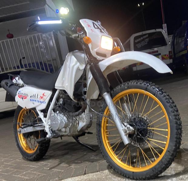 Honda 2005 White - thumbnail 7