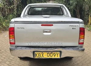 Toyota Hilux 2007 Silver