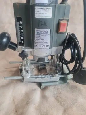 Performance Power Plunge Router.