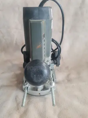 Performance Power Plunge Router.