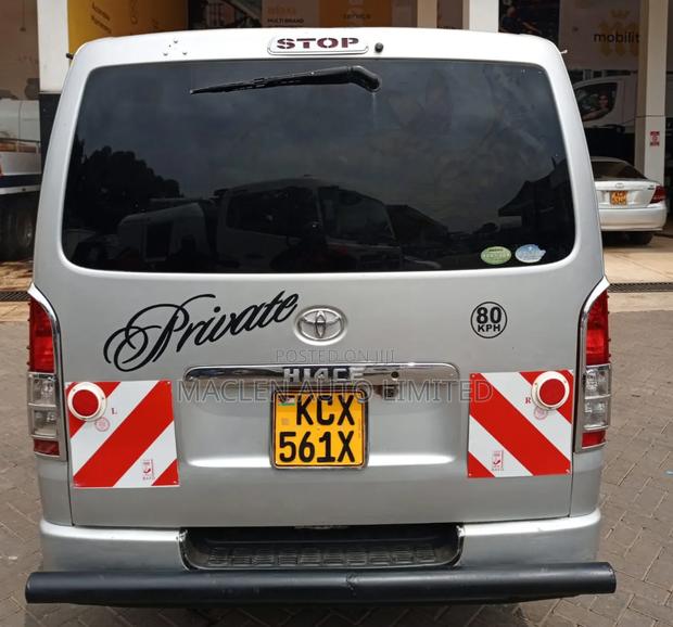 Toyota HiAce 2014 Silver - thumbnail 2