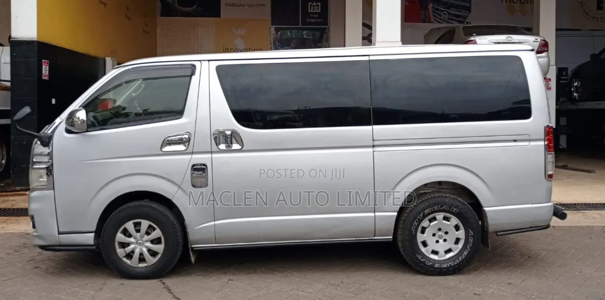 Toyota HiAce 2014 Silver