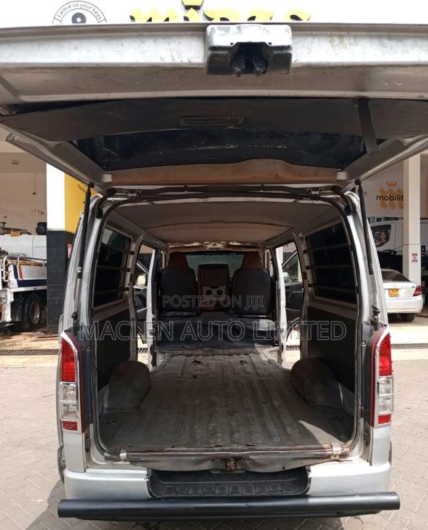 Toyota HiAce 2014 Silver - thumbnail 7