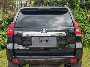 Toyota Land Cruiser Prado 2021 Black
