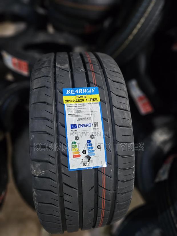 285/35r20 Bearway Tyre