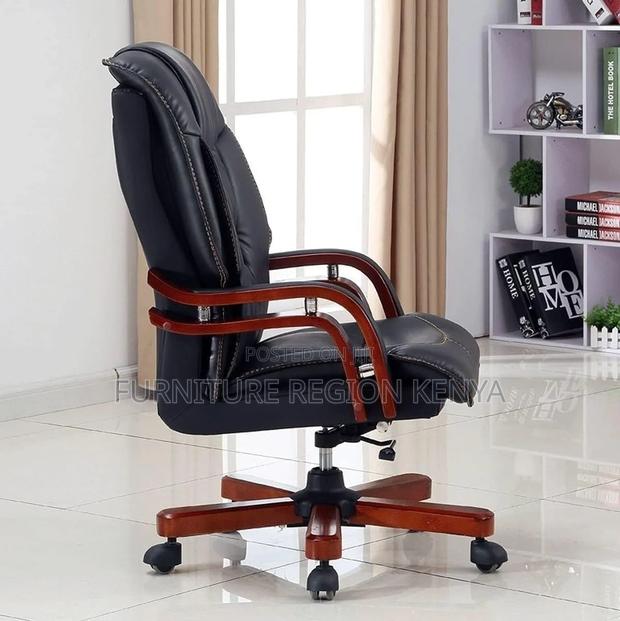 Executive Leather, Director Office Chair - thumbnail 2