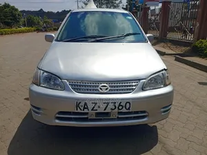 Toyota Corolla Spacio 2000 Silver