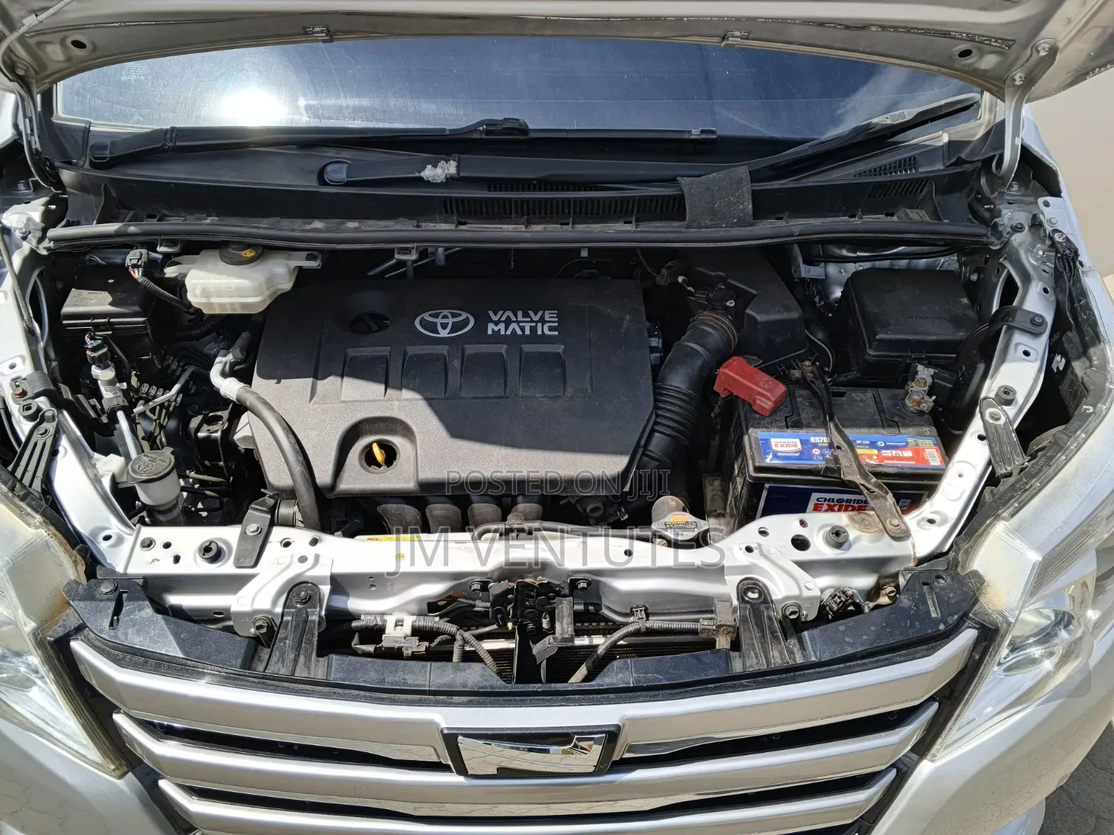 Toyota Noah 2017 Silver