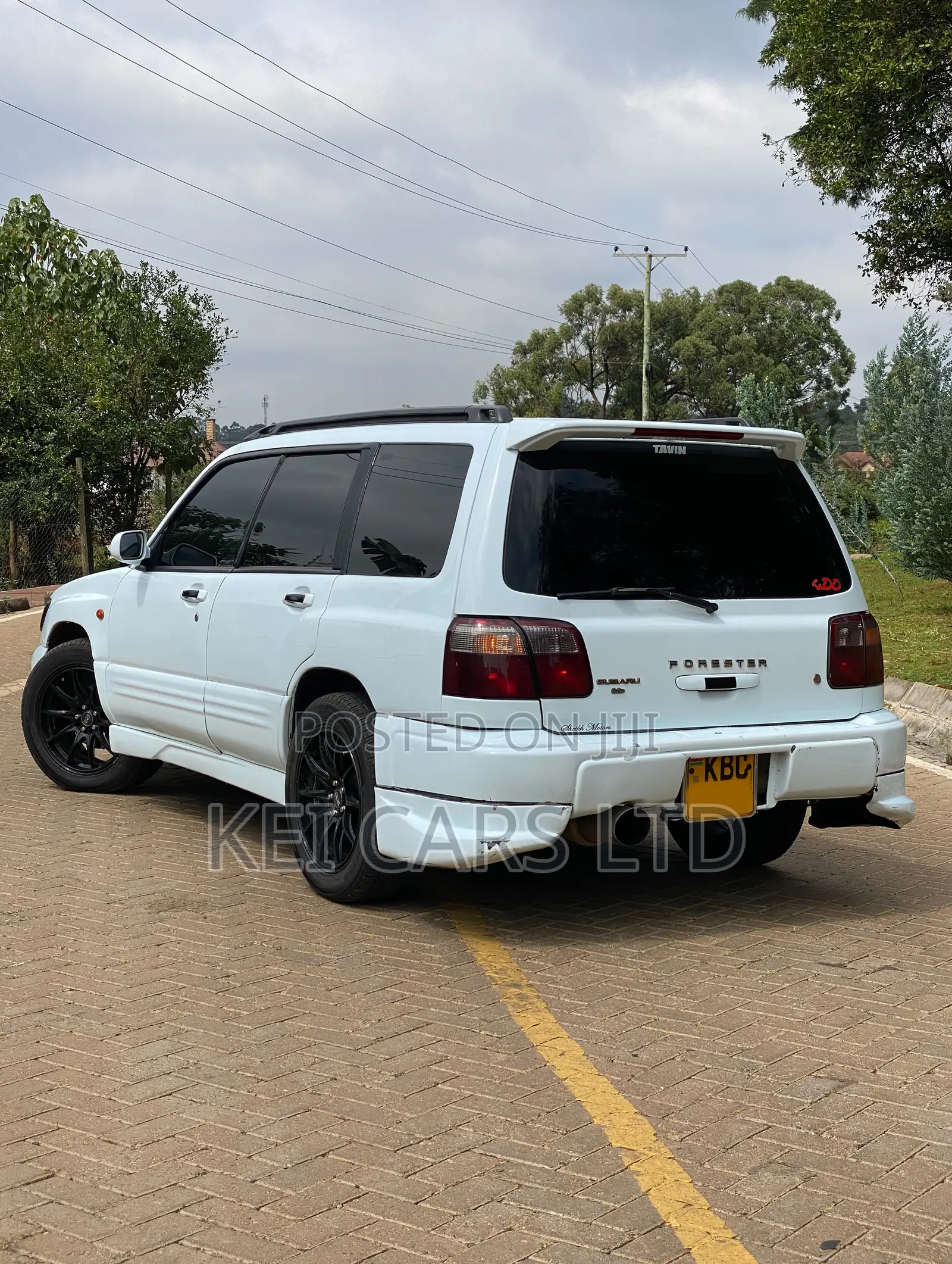 Subaru Forester 2001 White