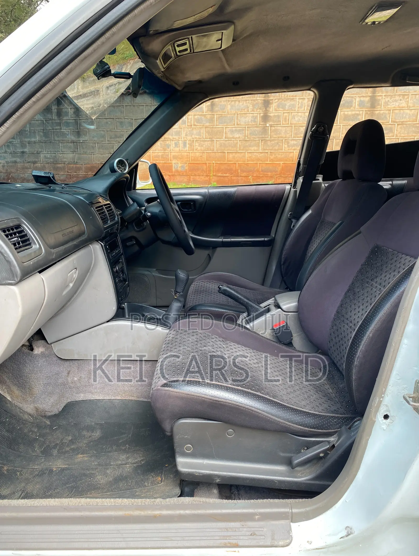 Subaru Forester 2001 White