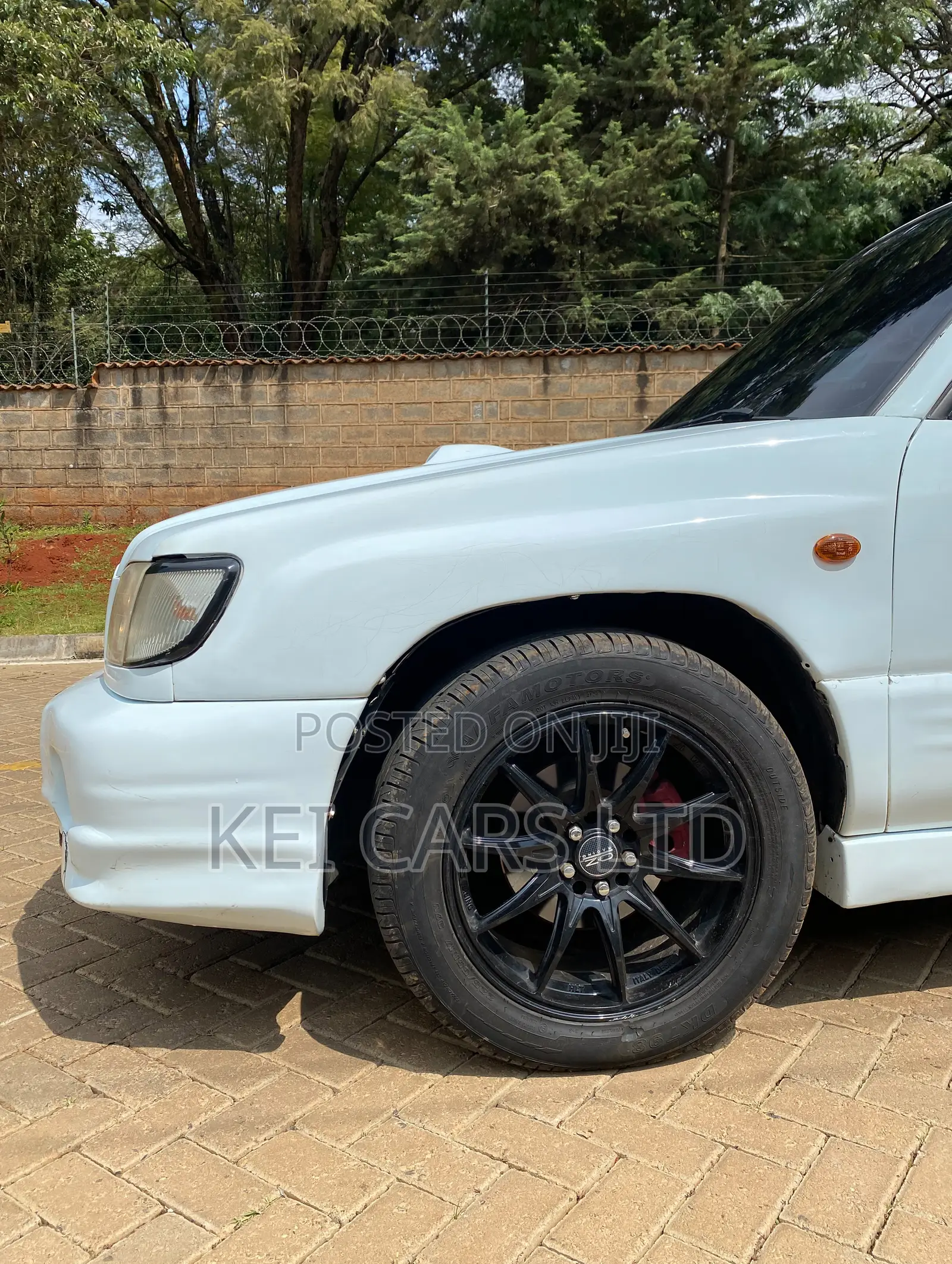 Subaru Forester 2001 White