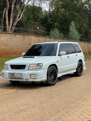 Subaru Forester 2001 White