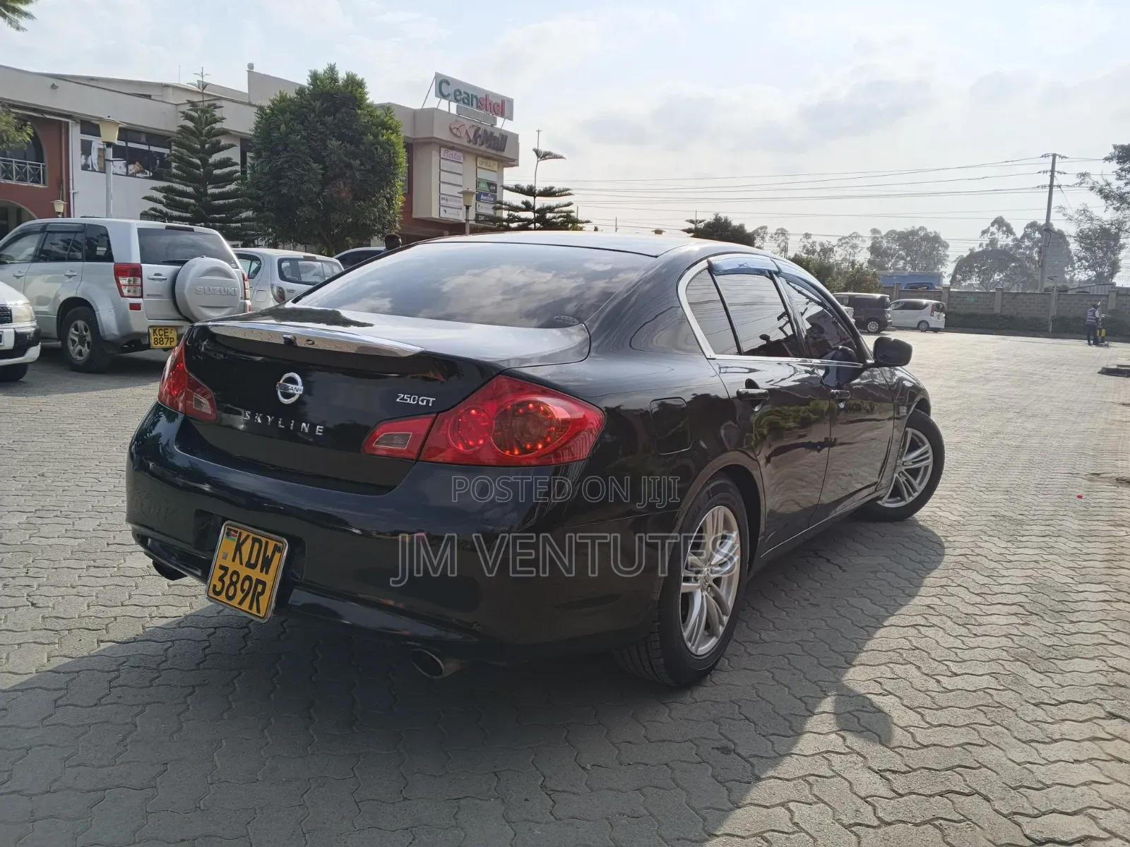 Nissan Skyline 2017 Black