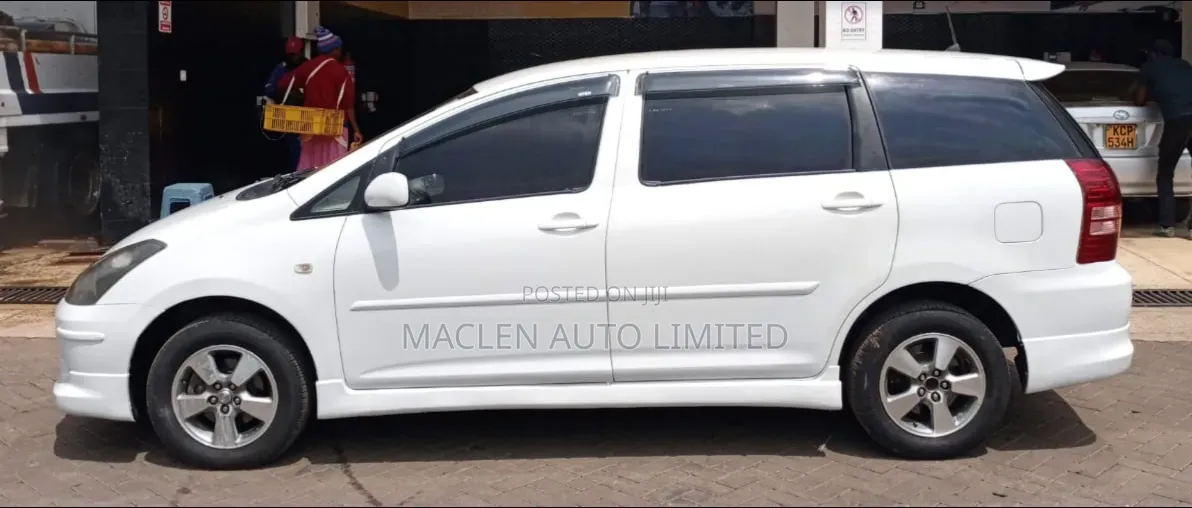 Toyota Wish 2006 White