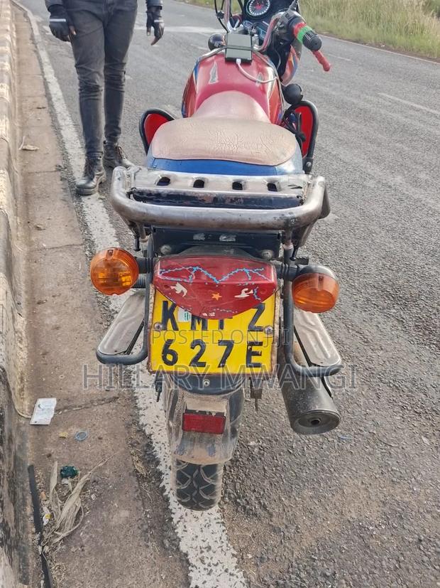 Bajaj Boxer 150 UG 2021 Red - main view