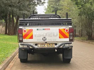 Isuzu D-MAX 2017 White