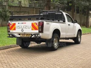 Isuzu D-MAX 2017 White