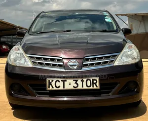 Nissan Tiida 2012 Maroon