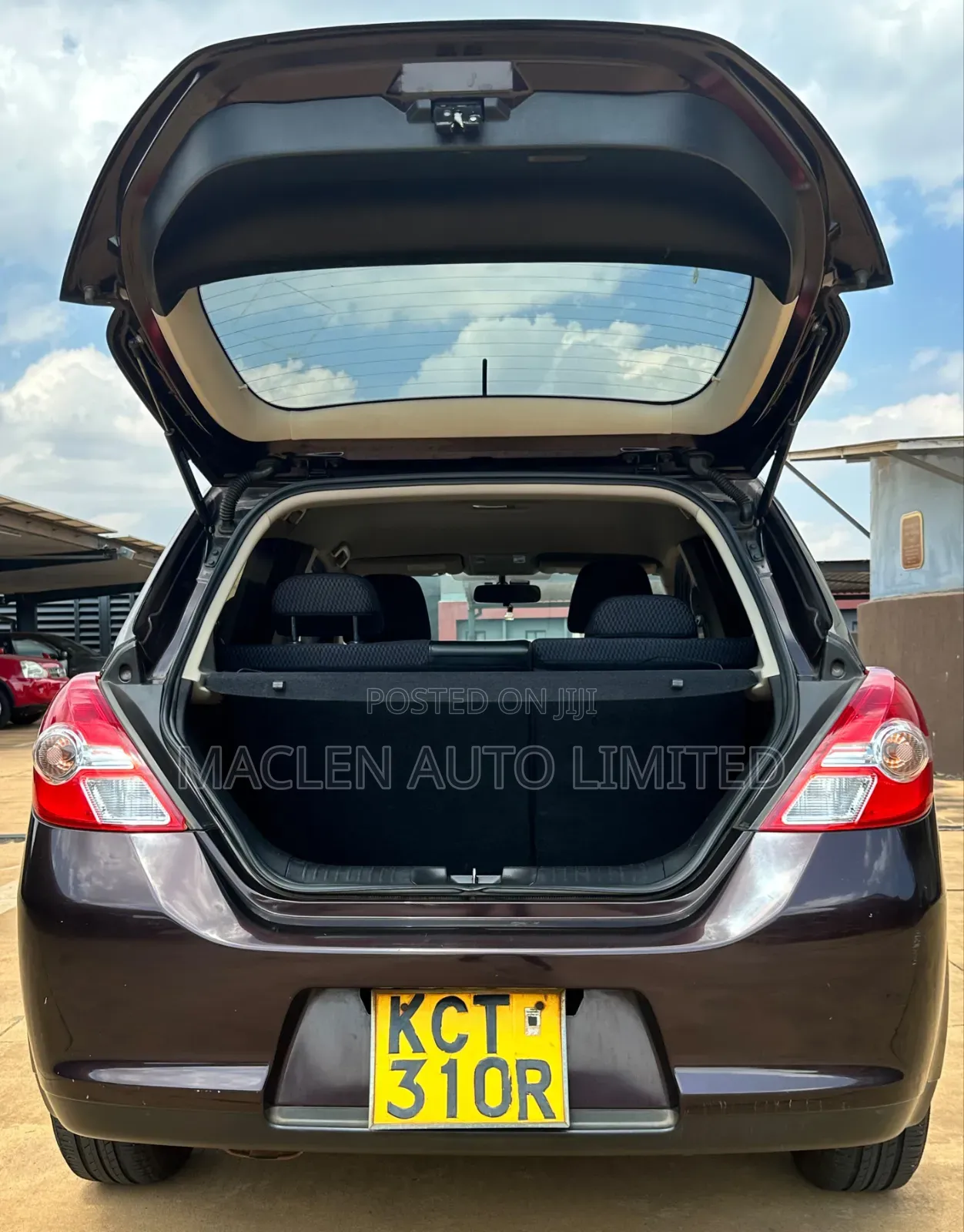 Nissan Tiida 2012 Maroon