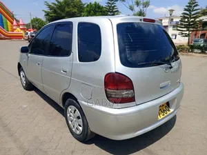 Toyota Corolla Spacio 2000 Silver