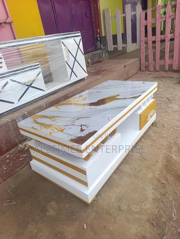 White Coffee Table. - thumbnail 2