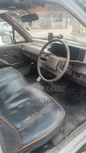 Isuzu Tougher 2002 Gray
