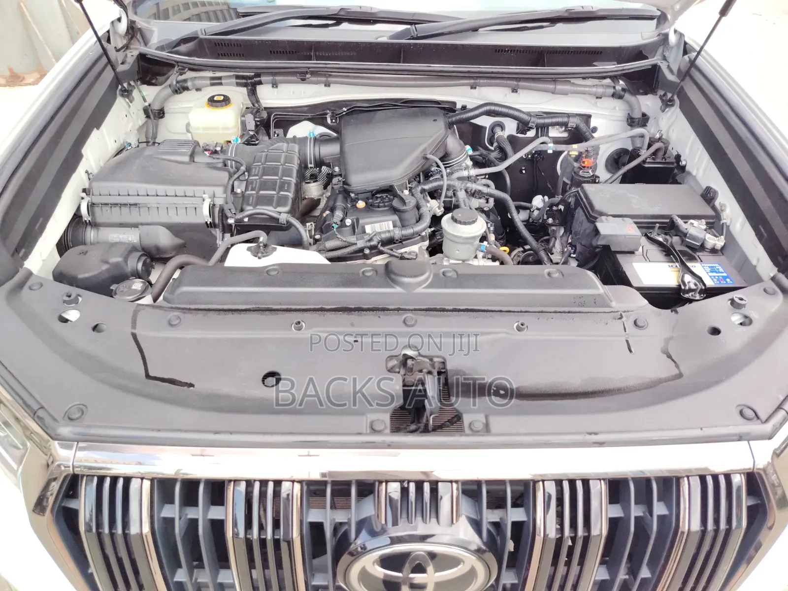 Toyota Land Cruiser Prado 2021 White