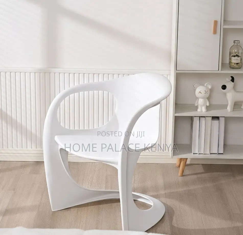 Plastic Chair: Casalino Cantilever Dining Chair