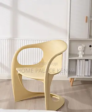 Plastic Chair: Casalino Cantilever Dining Chair