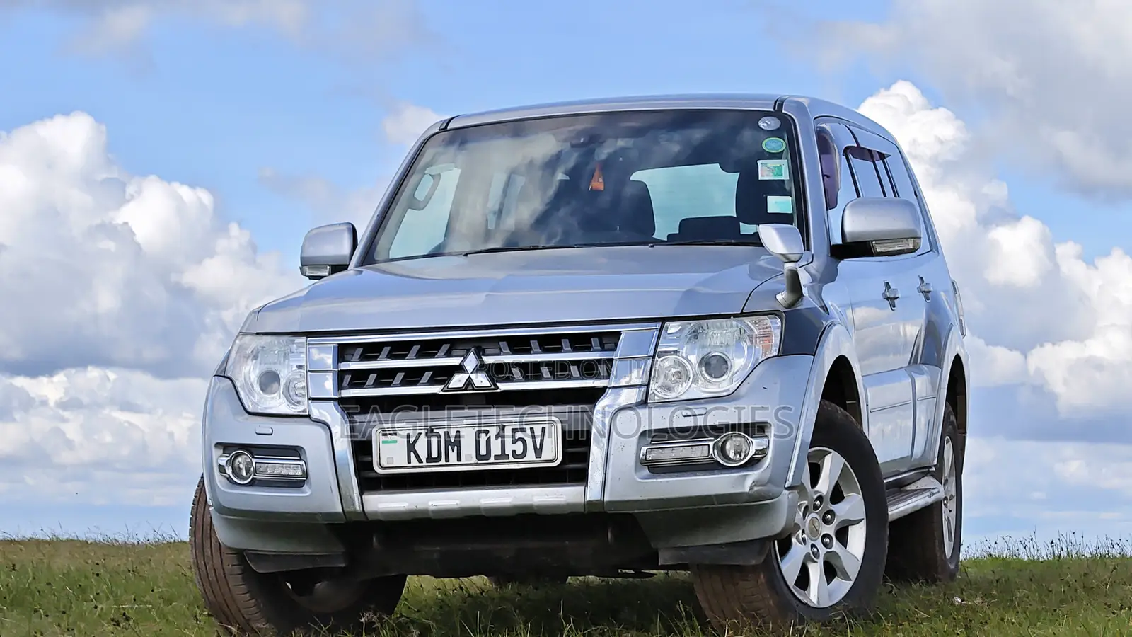 Mitsubishi Pajero 2016 Silver
