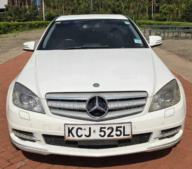 Mercedes-Benz C200 2010 White