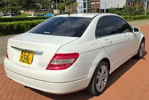 Mercedes-Benz C200 2010 White