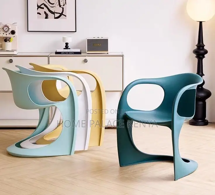 Plastic Chair: Casalino Cantilever Dining Chair