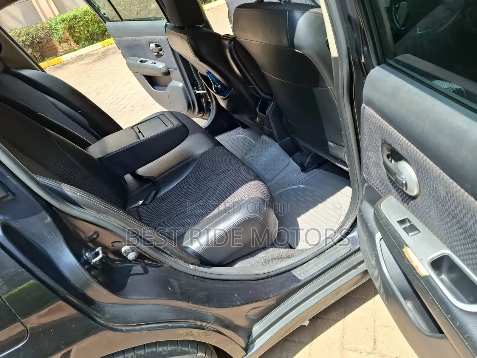 Nissan Tiida 2009 Black