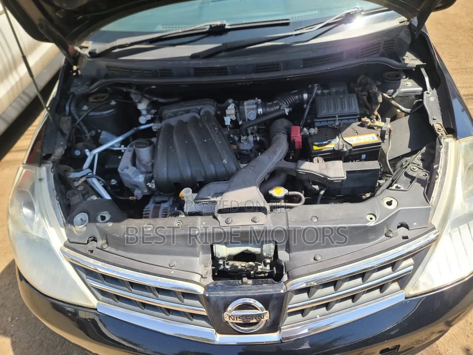 Nissan Tiida 2009 Black