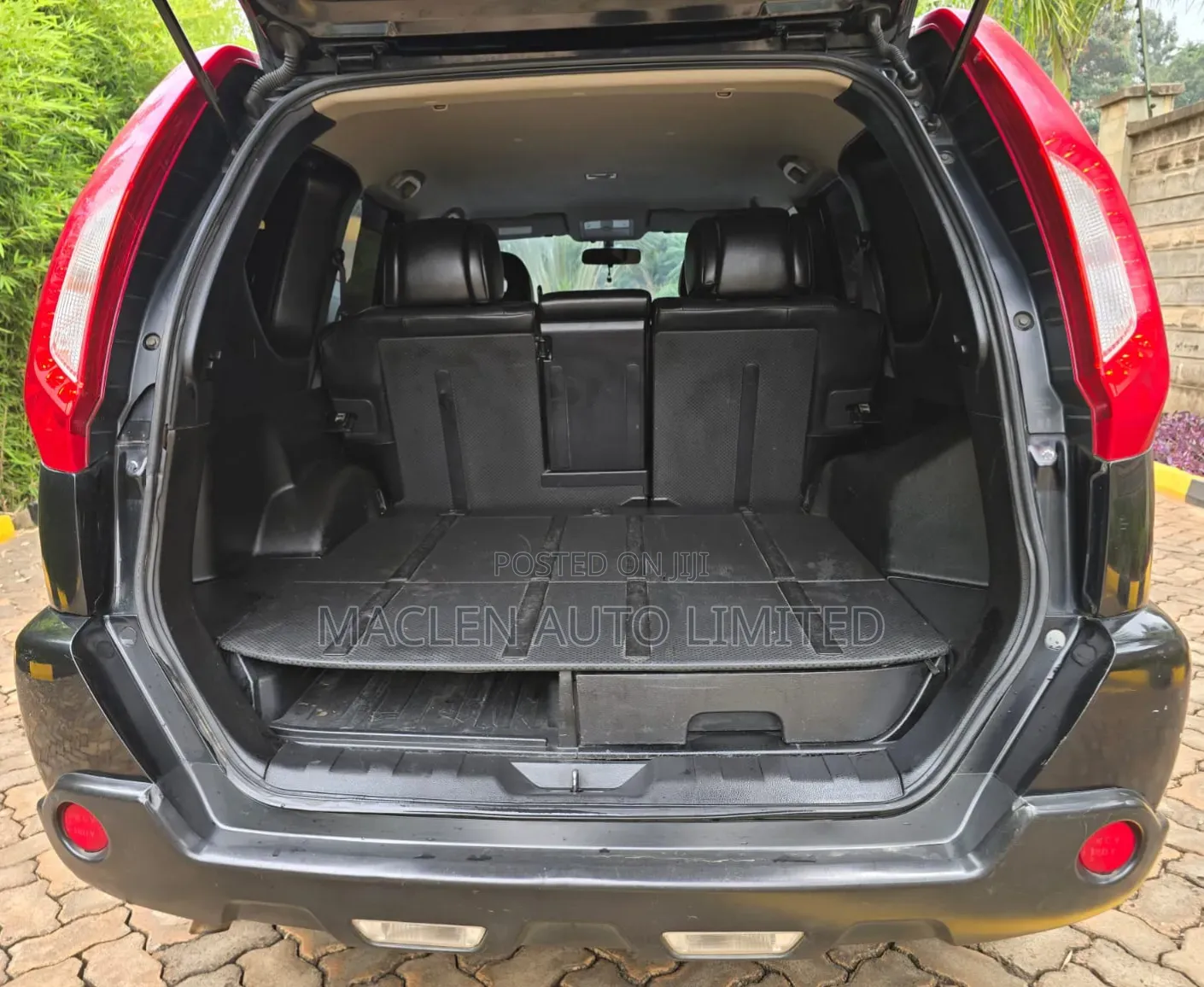 Nissan X-Trail 2012 Black