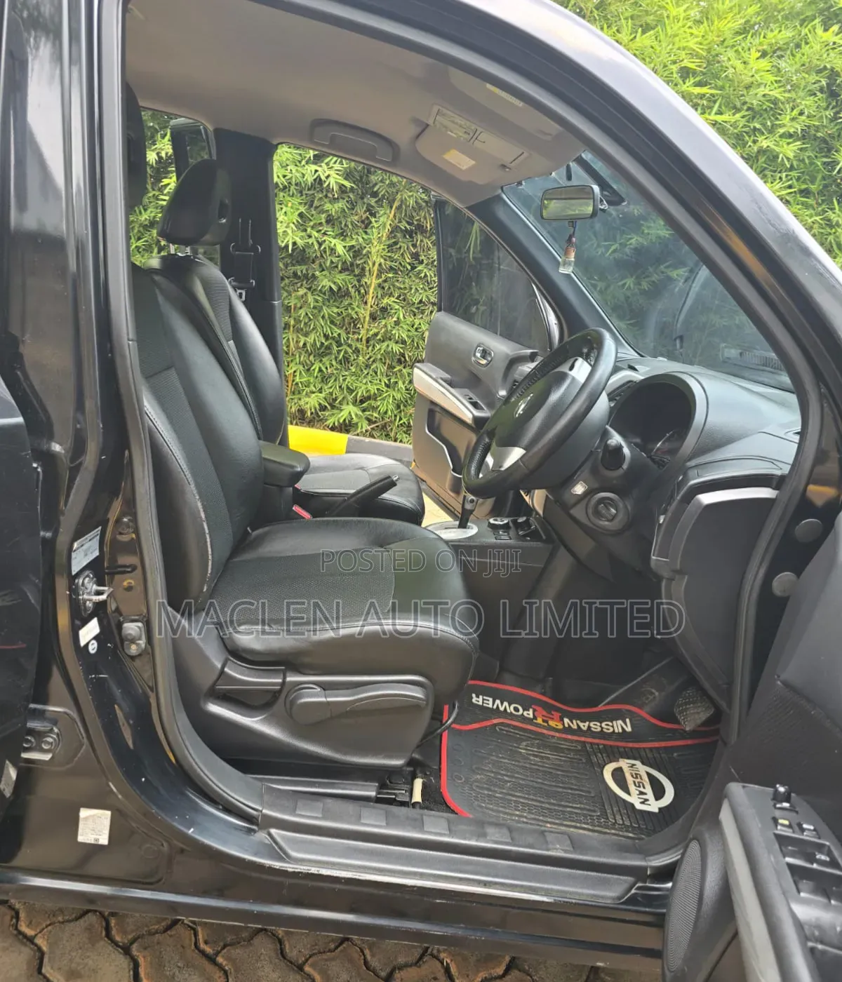 Nissan X-Trail 2012 Black