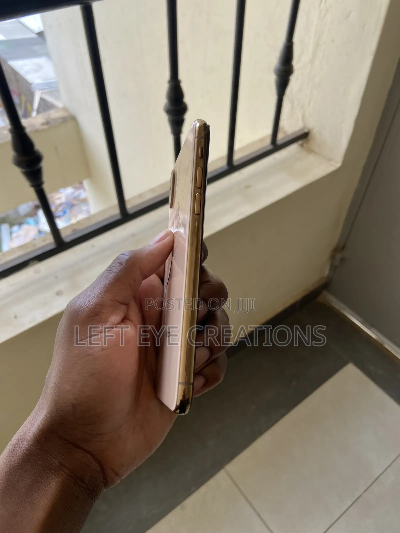 Apple iPhone XS 64 GB Gold