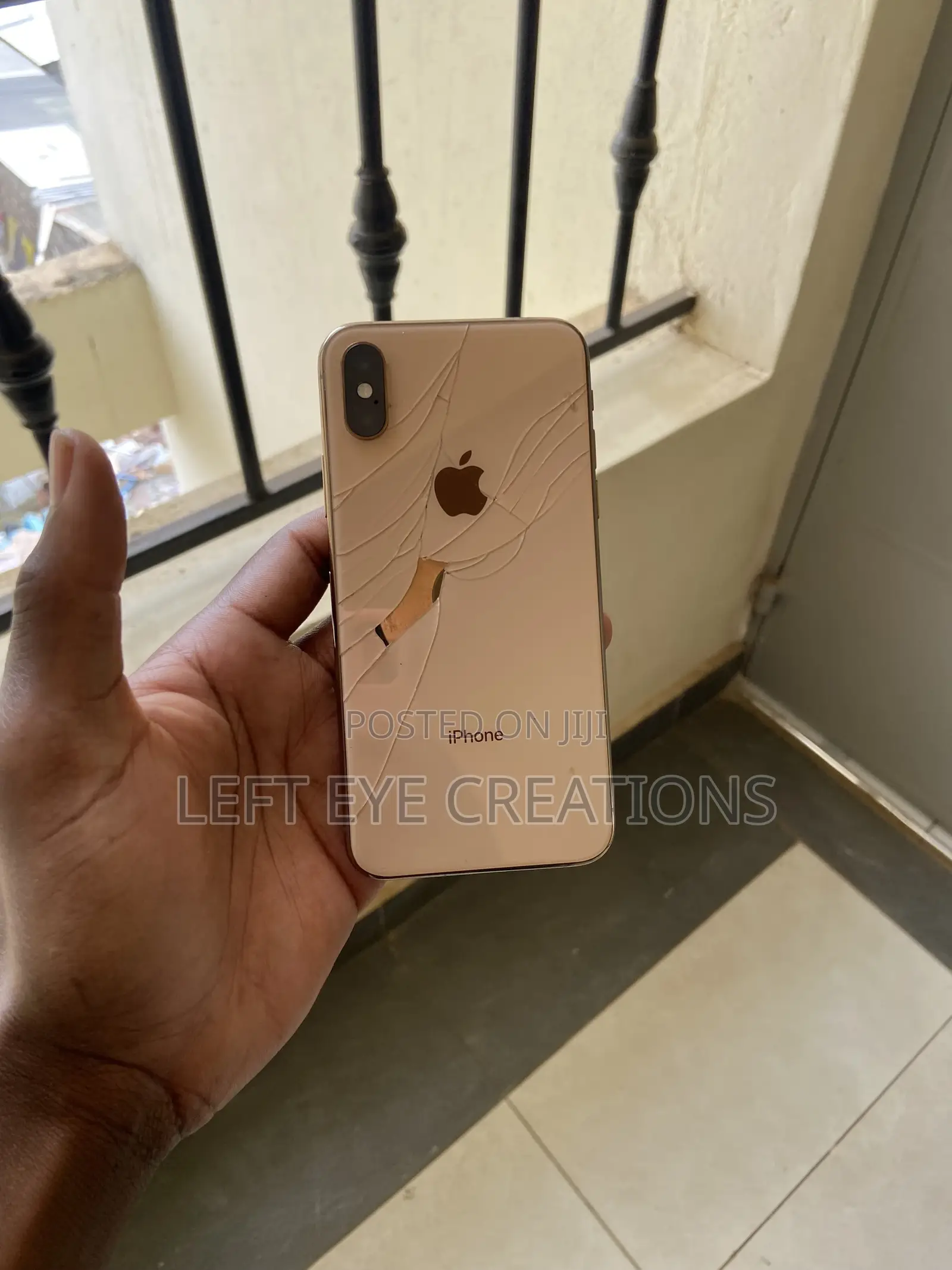 Apple iPhone XS 64 GB Gold