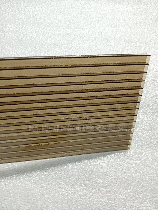 Long-Lasting Bronze Multiwall Polycarbonate Sheet for Outdoor Roofing