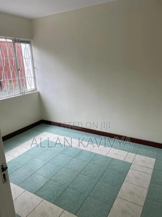 3bdrm Mansion in Parklands/Highridge for sale - thumbnail 5