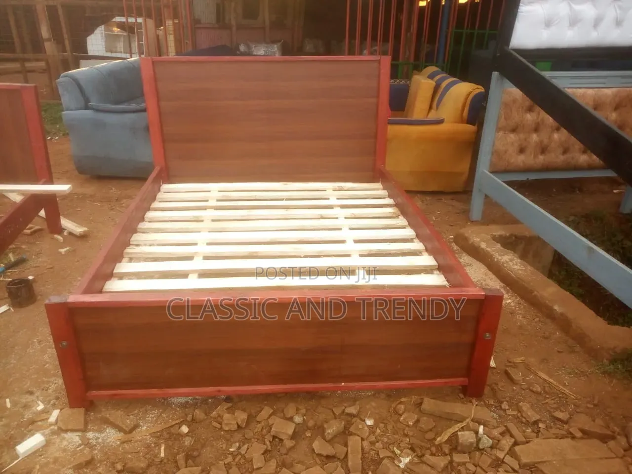 5x6 Classic Wooden Frame and MDF Bed