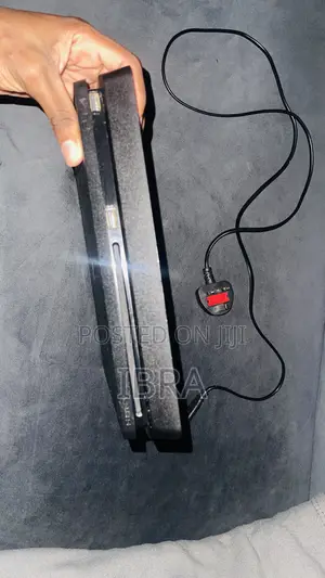 Play Station 4