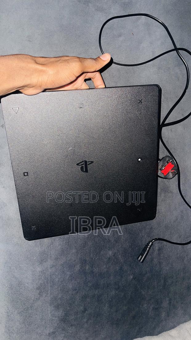 Play Station 4 - thumbnail 7