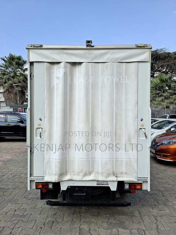 Toyota Dyna 2019 White - thumbnail 5