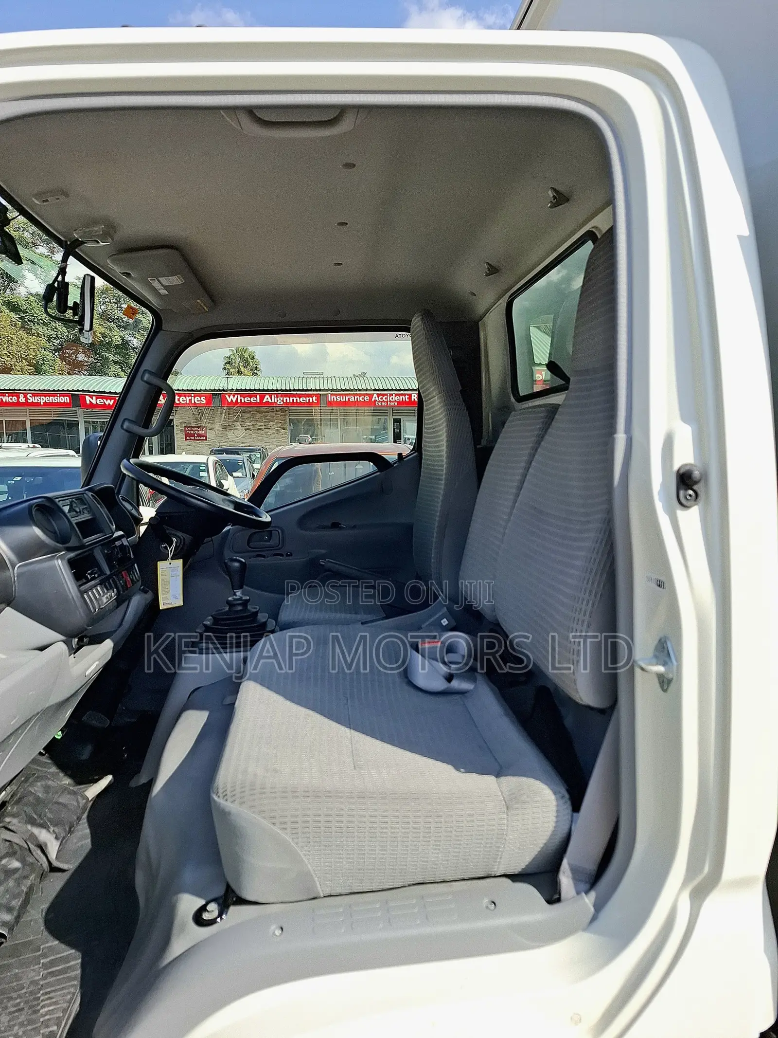 Toyota Dyna 2019 White