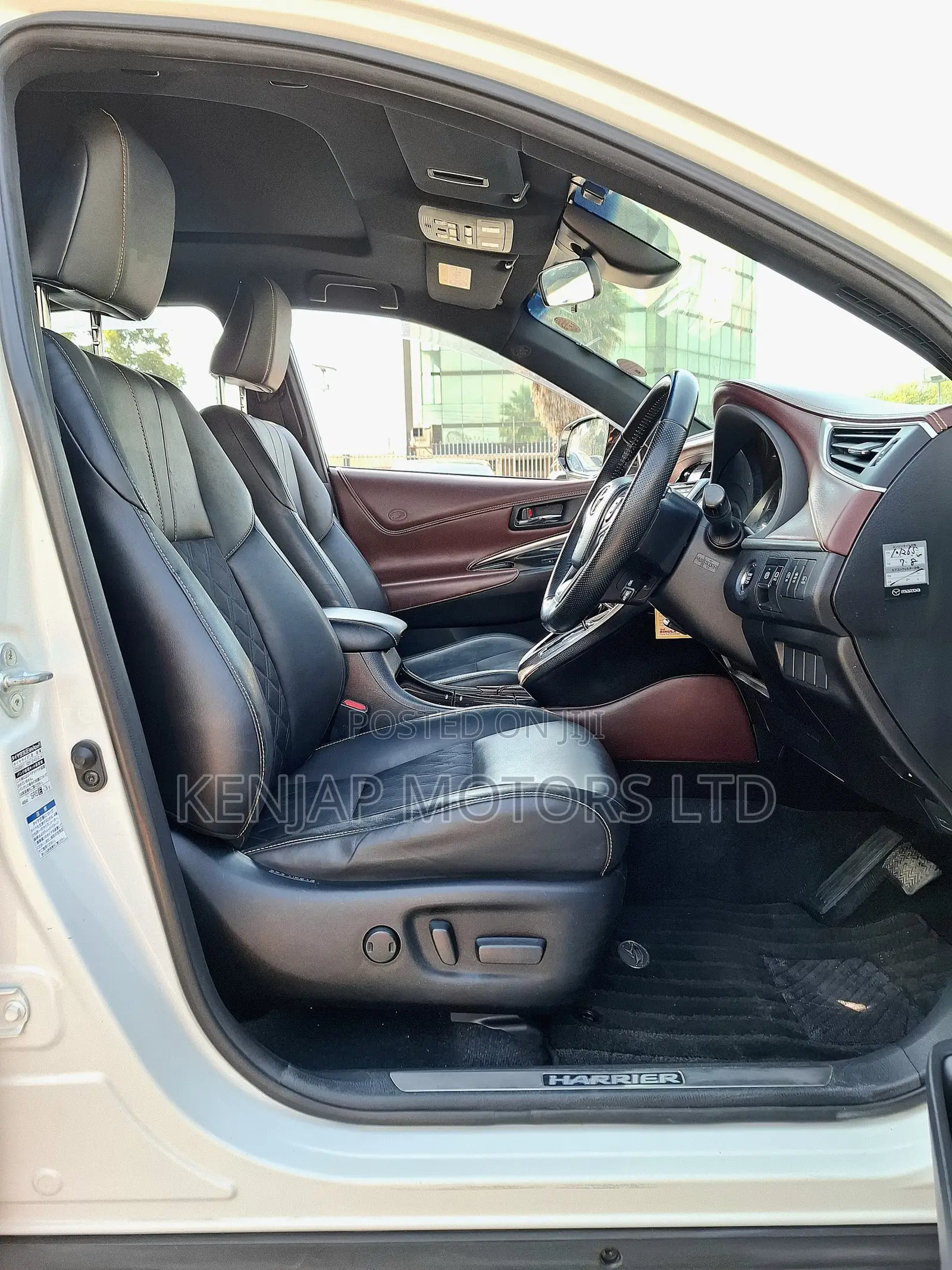 Toyota Harrier 2.0 2019 White